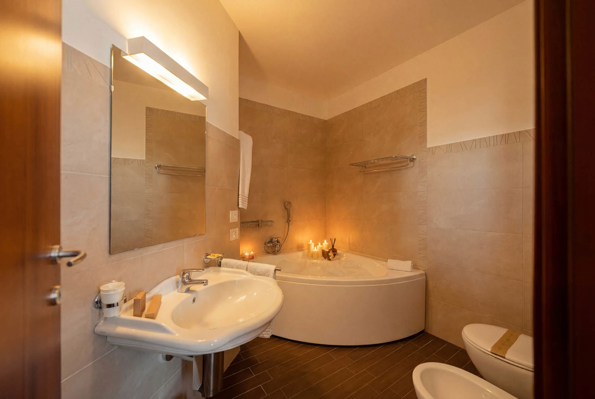 Junior Suite con Jacuzzi 3