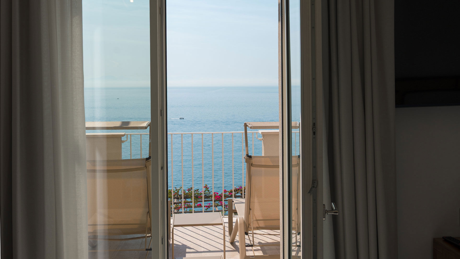 Rooms & Suites 4