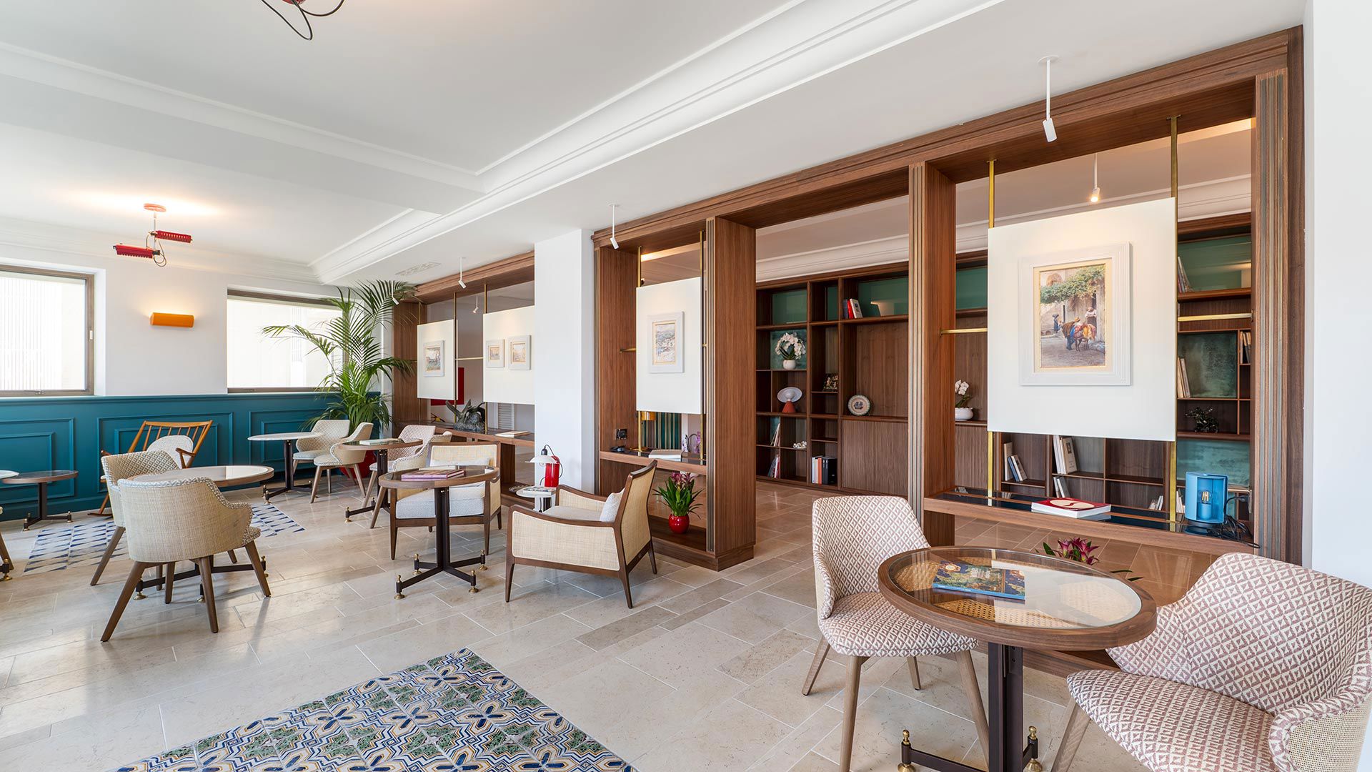Gallery 358