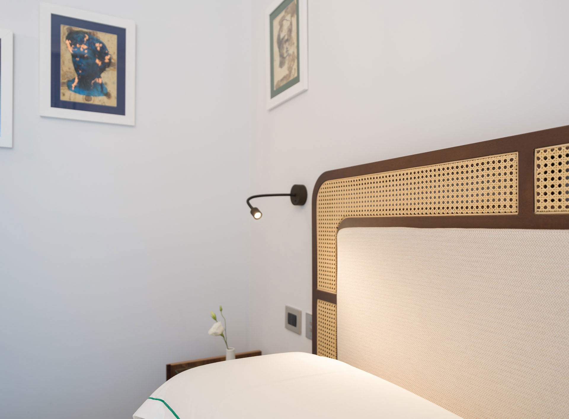 Suite 8