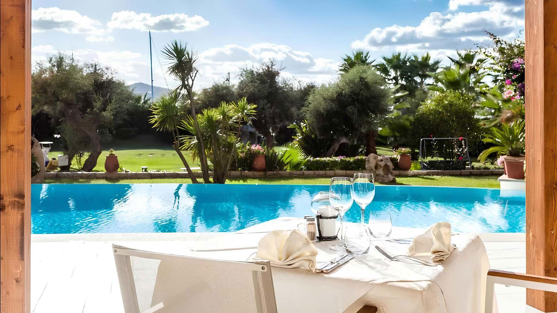 Hotel Villa Margherita in Golfo Aranci: your luxurious coastal retreat