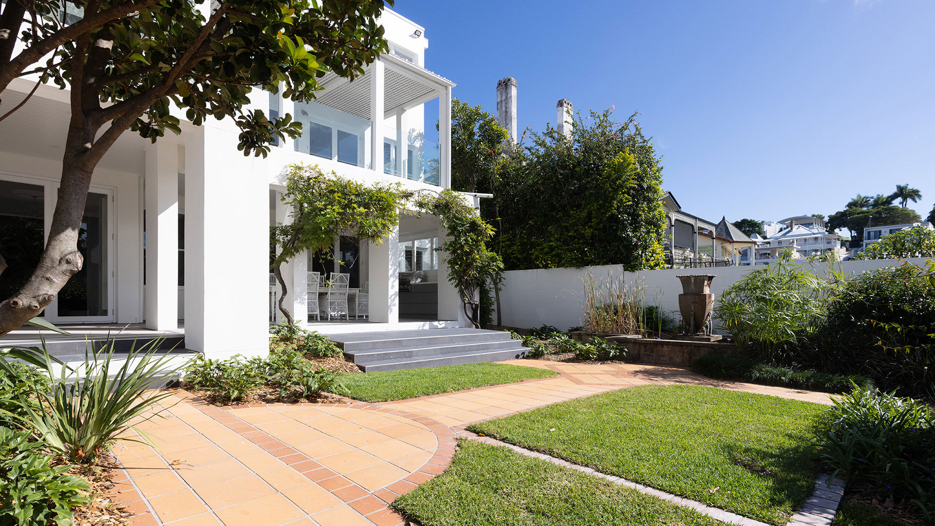 Hamilton-Top/1920-riverviewvilla69.jpg
