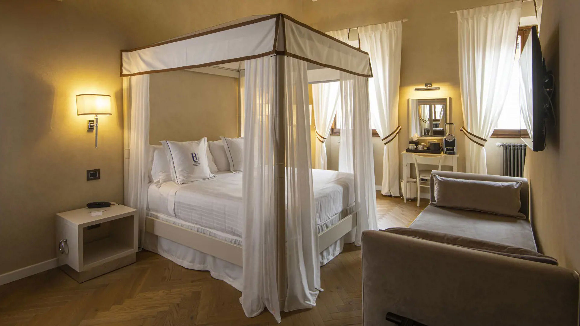 Junior Suite 1