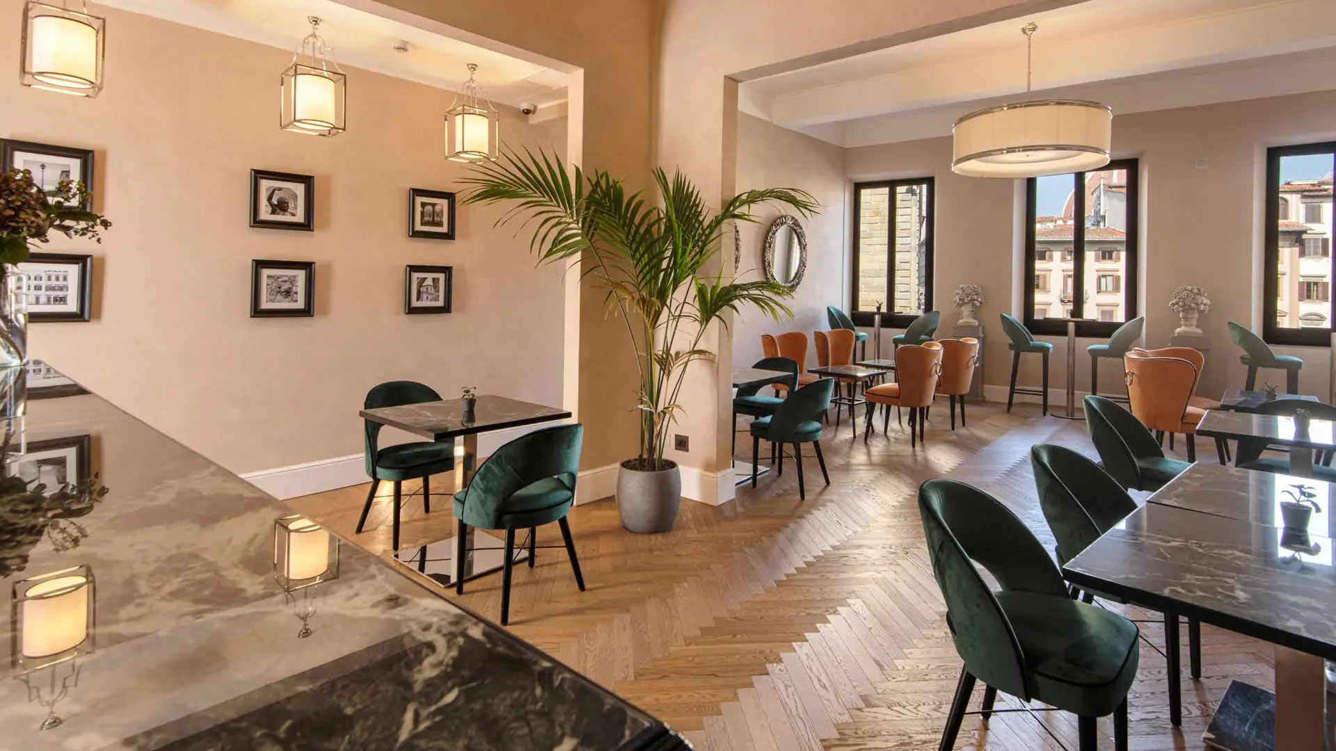 Lounge Bar 1