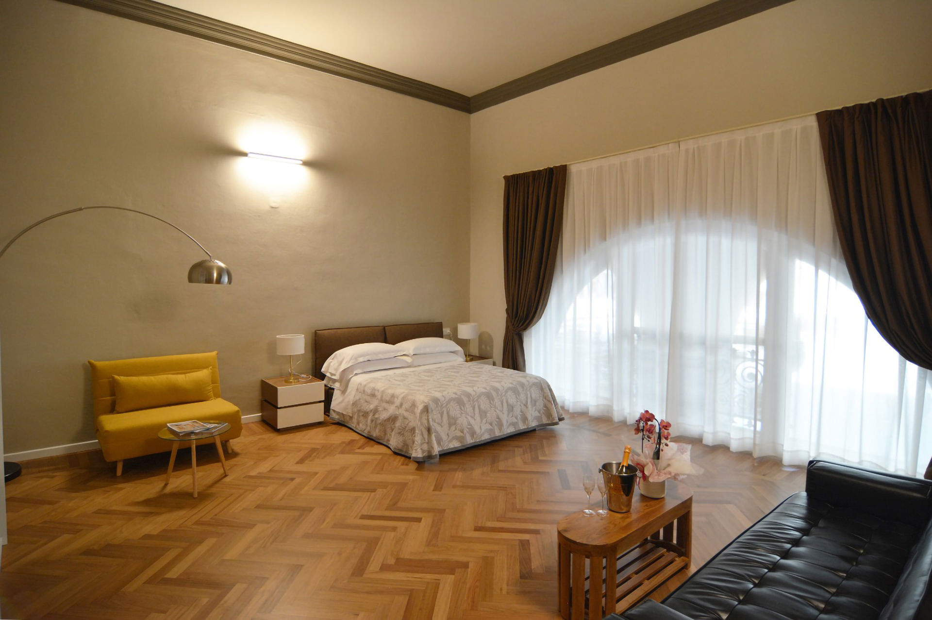 Camere 8
