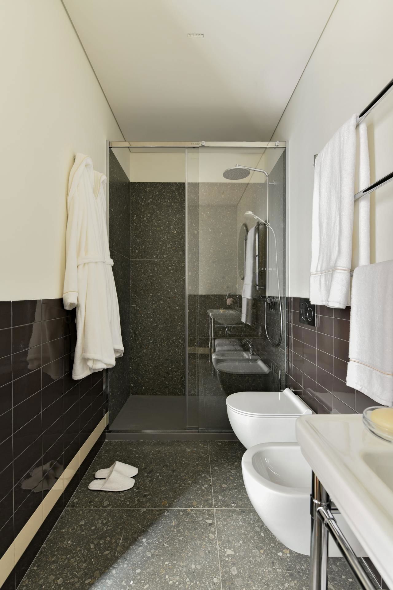 Grand Room 9