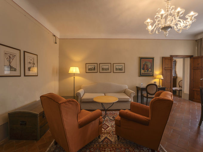 Suite 19