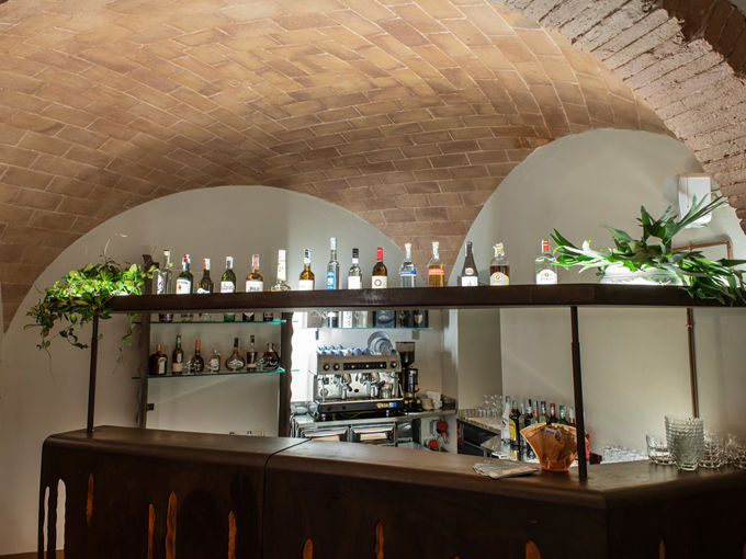 Lounge Bar  10
