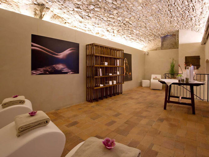 Relaxation areas 7