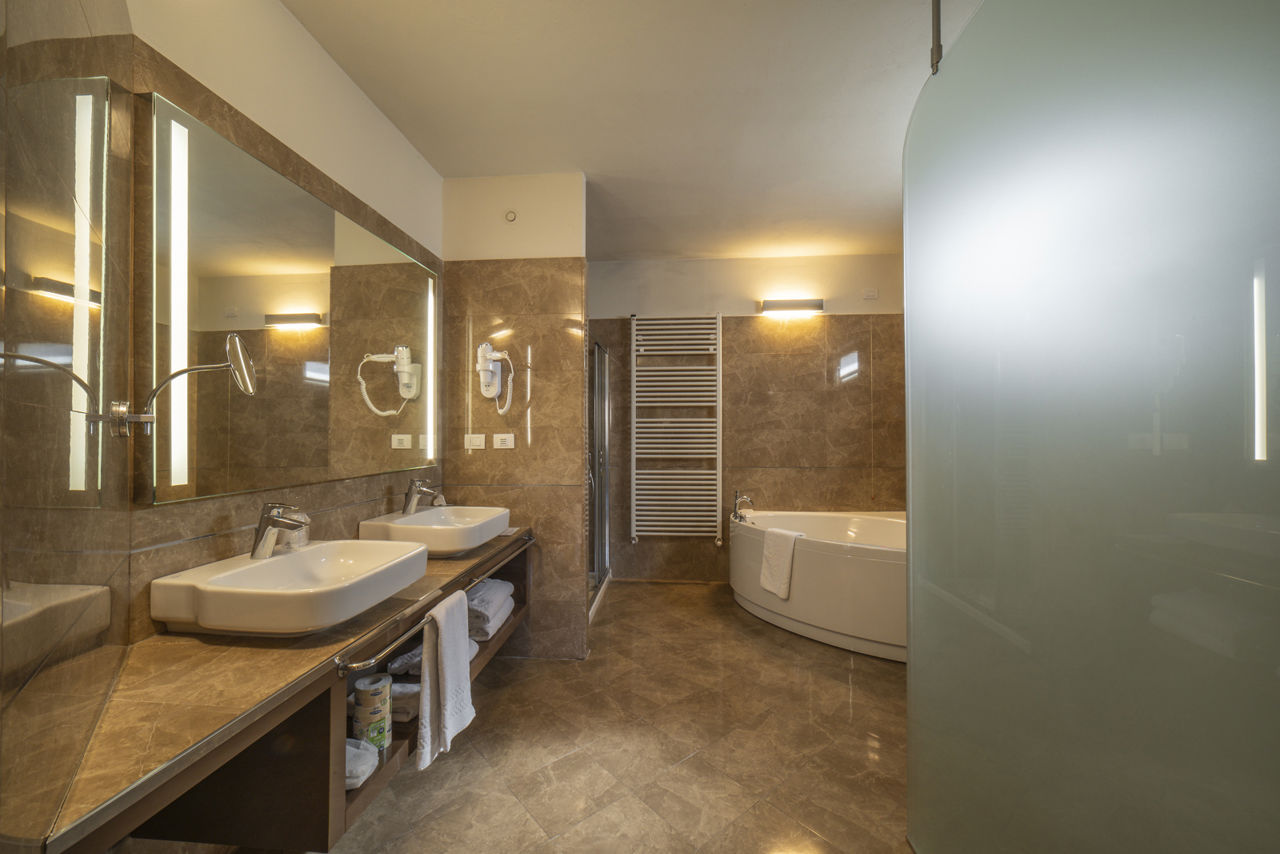 Romantic suite 6