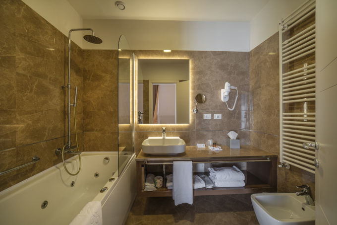 Junior Suite 9