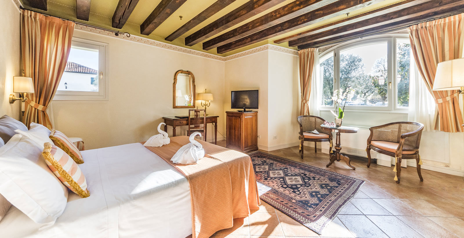 Villa Deluxe room 6