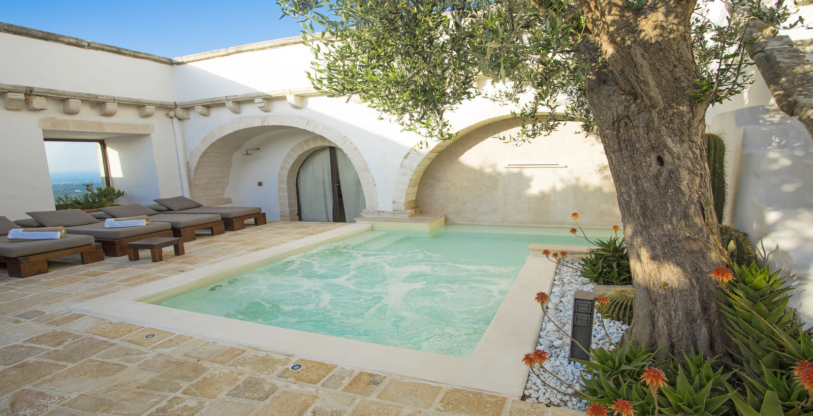 Romantic Stay in Ostuni 5