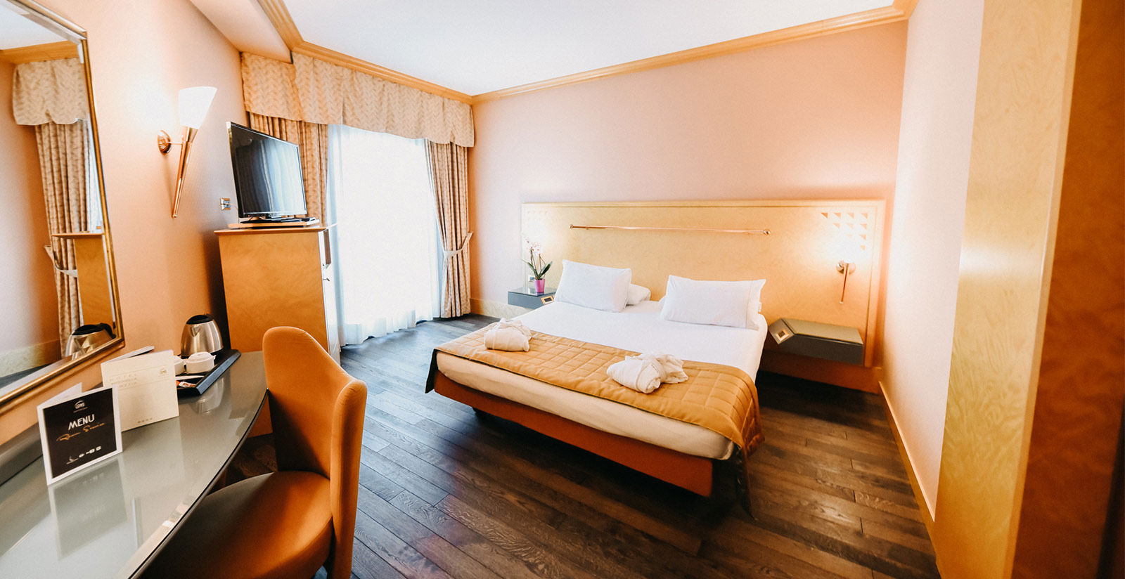 Executive club rooms