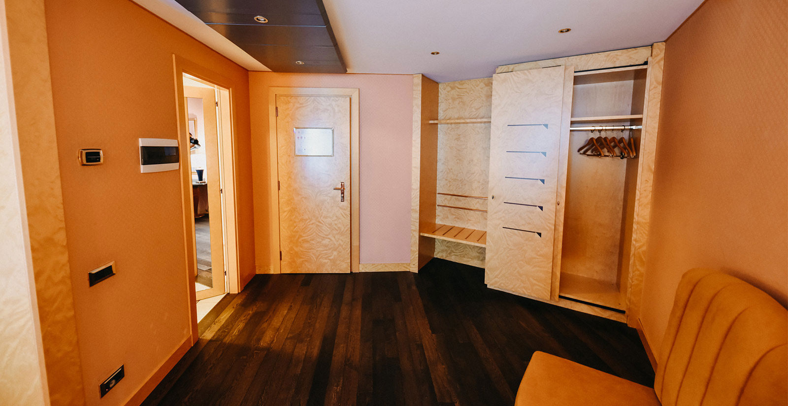 Executive club rooms