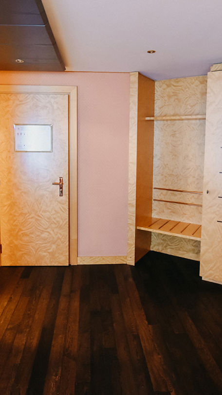 Executive club rooms