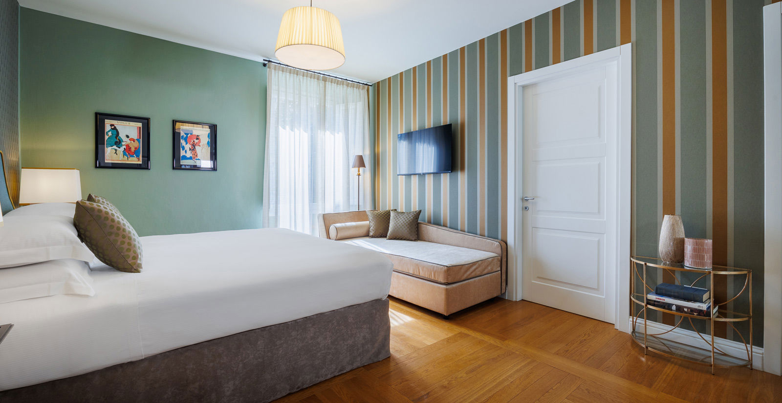 Maison Santa Croce - King Deluxe Room 8