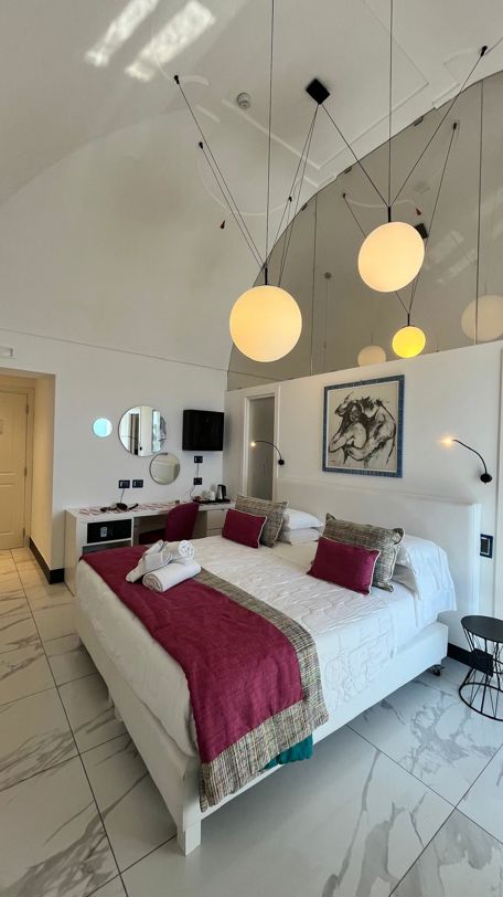 Executive Seaview with hot tub 9