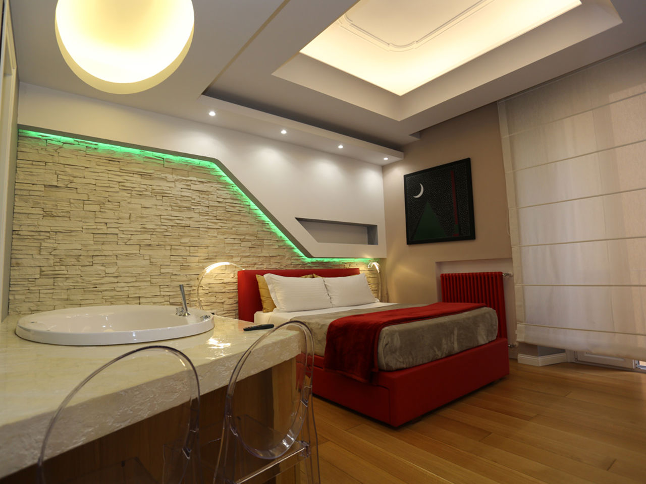 Deluxe with Spa Bath 6 Deluxe with Spa Bath 6