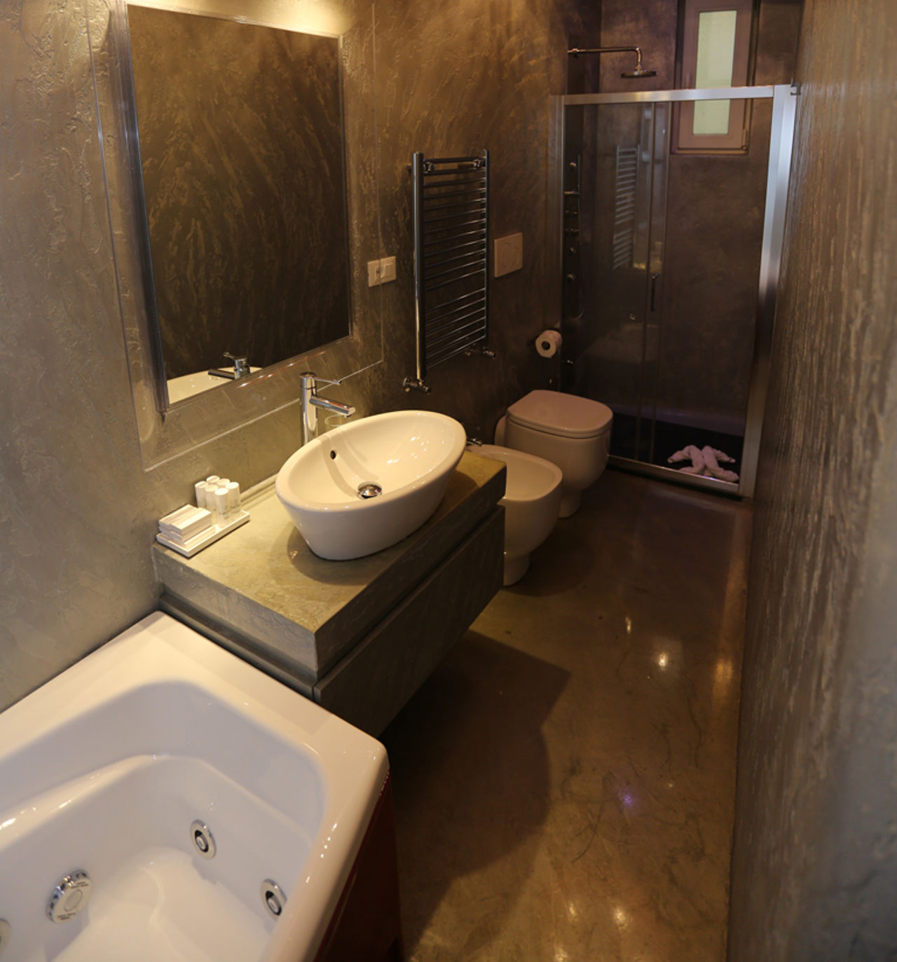 Junior Suite con Vasca Idromassaggio 12