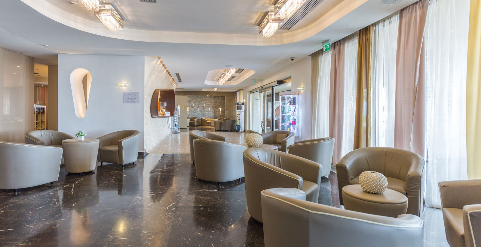 Main Palace Hotel 9