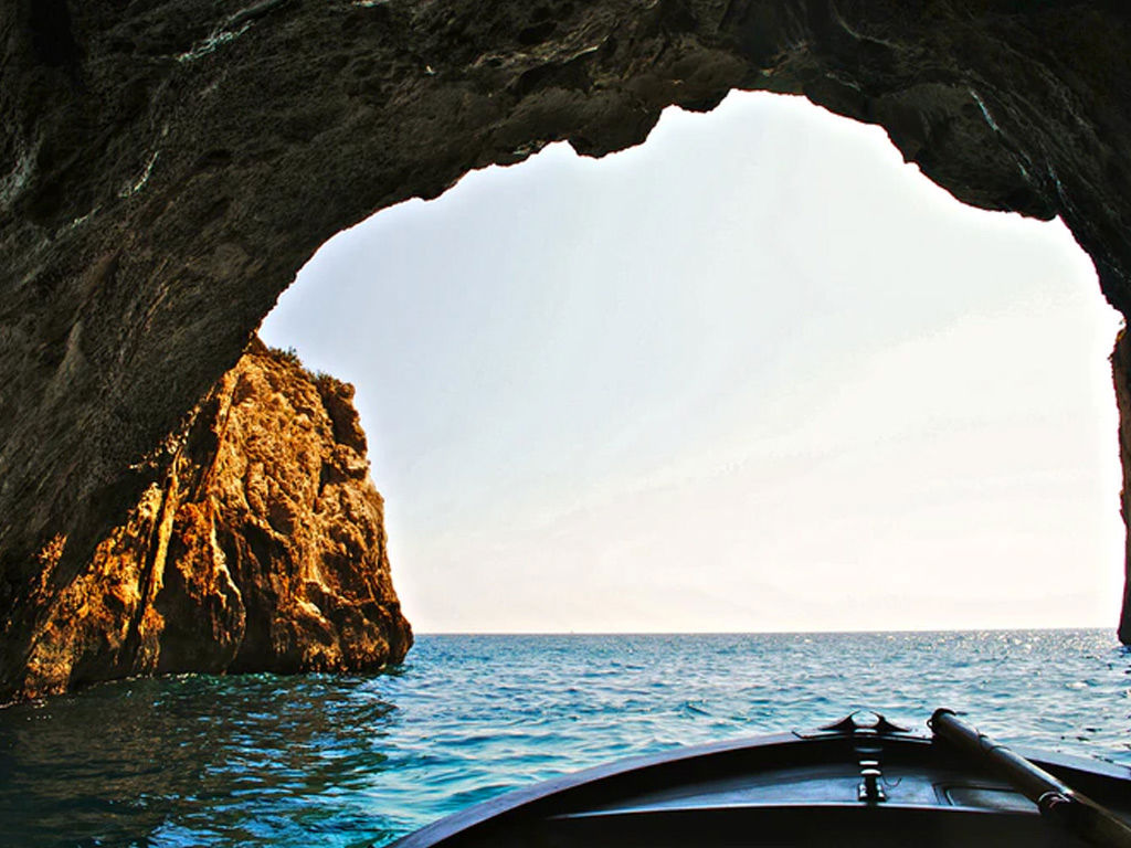 gallery/grotta.jpg gallery/grotta.jpg