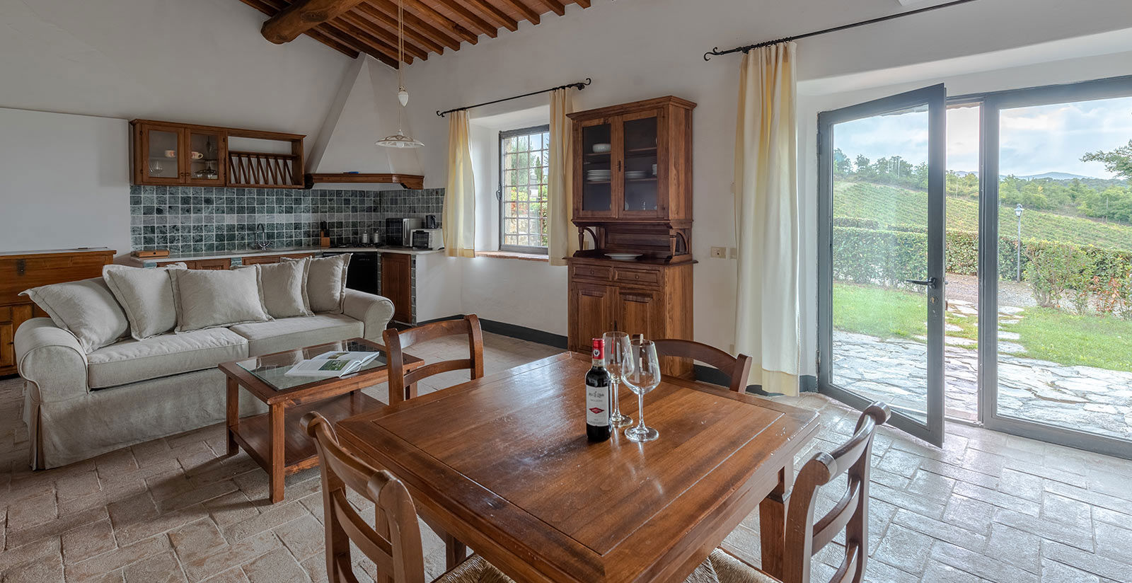 Appartamento con 1 camera da letto nel borgo 10