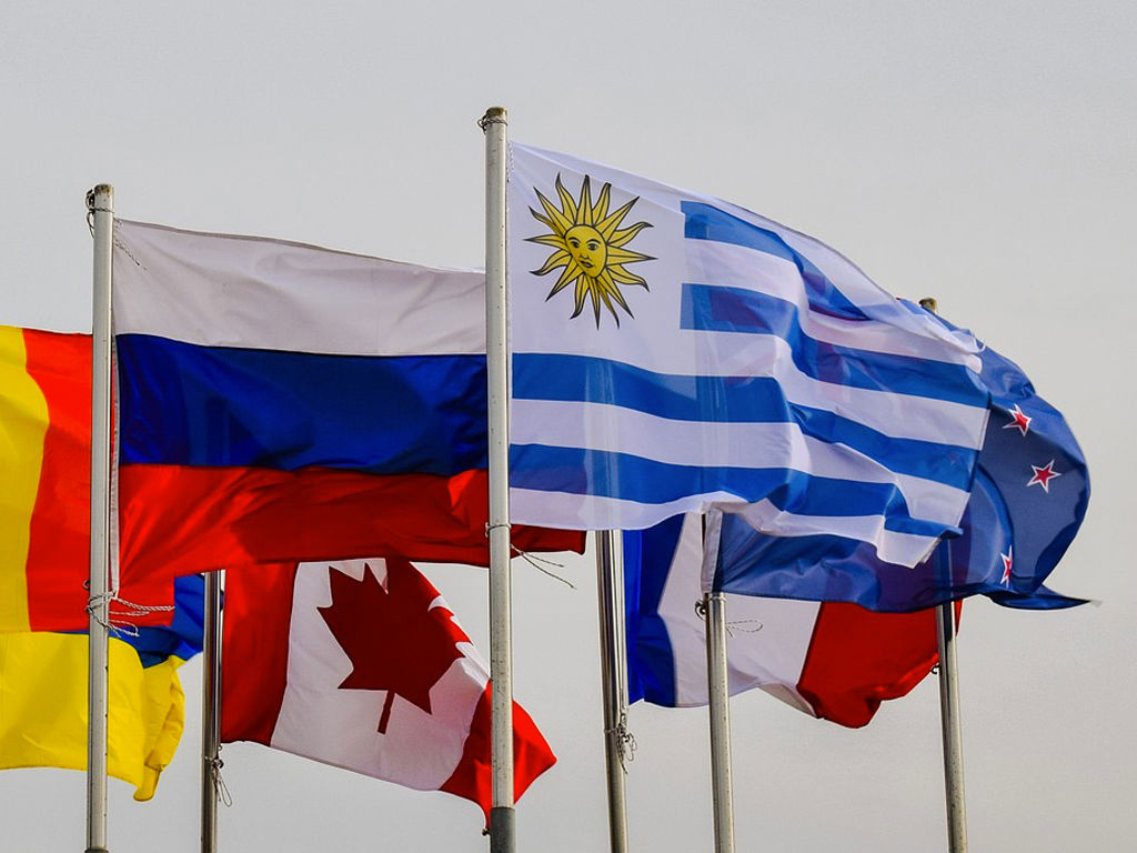 flags-g8ff50cddc_1920.jpg flags-g8ff50cddc_1920.jpg