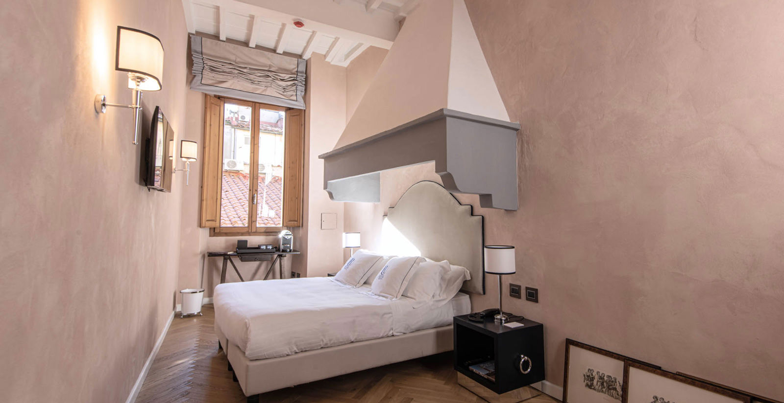 Rooms & Suites 7 Rooms & Suites 7
