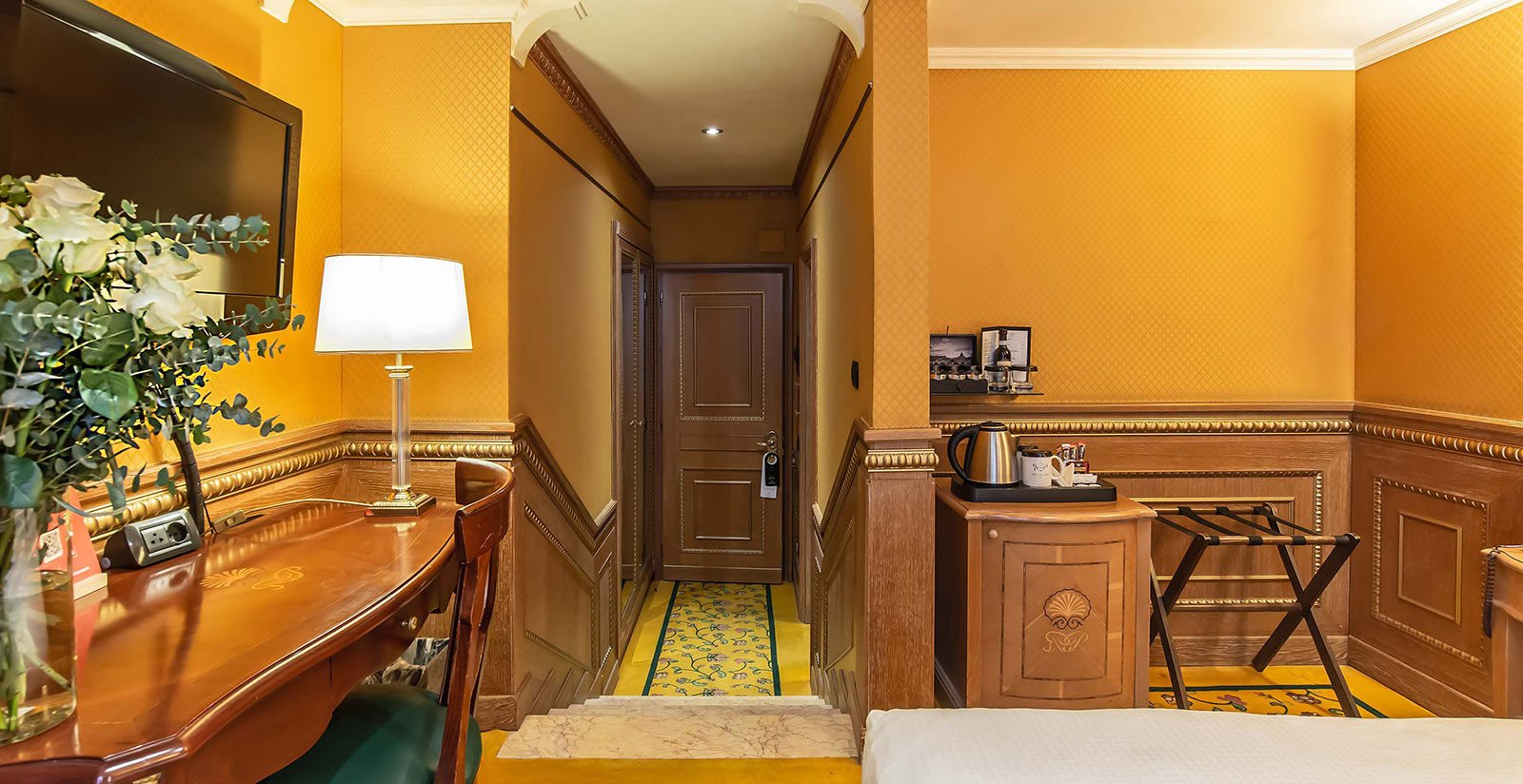 Deluxe Room 6 Deluxe Room 6