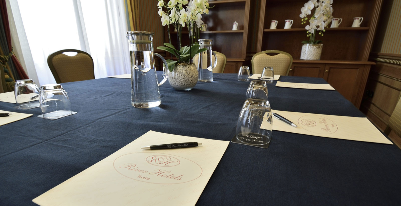 Sala Meeting 11 Sala Meeting 11