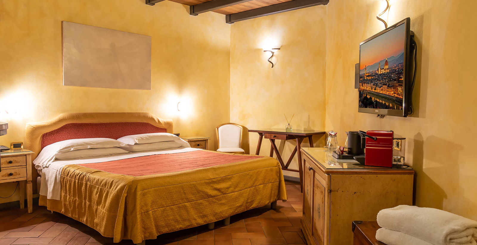 Superior Jacuzzi quadruple room 9