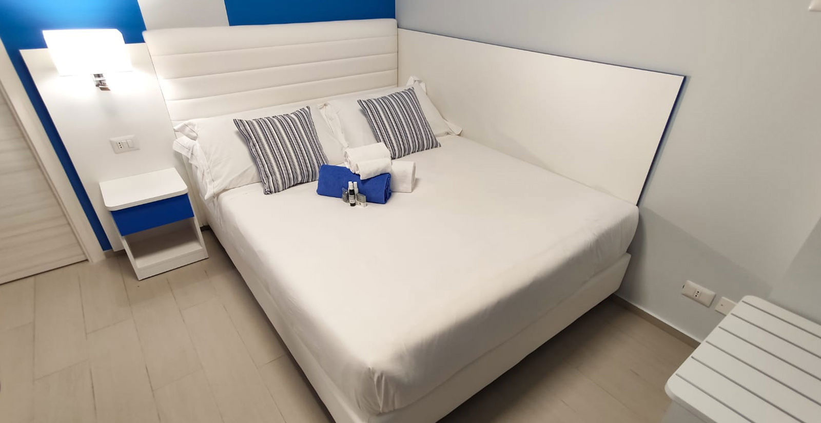 Camera Matrimoniale  12