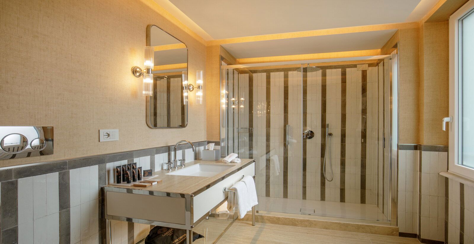 OMNIA Classic French 4