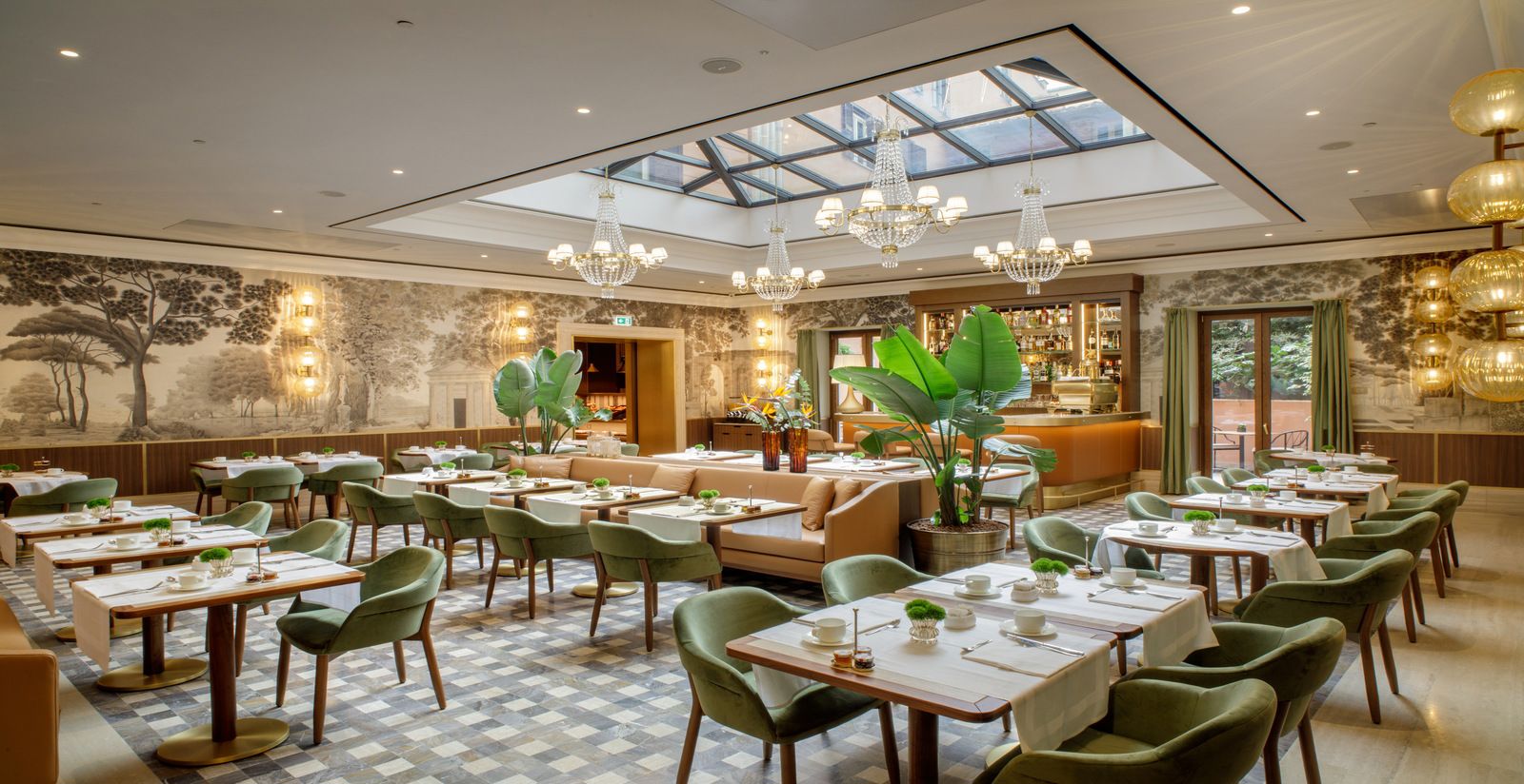 CONVIVIO LOUNGE RESTAURANT  9