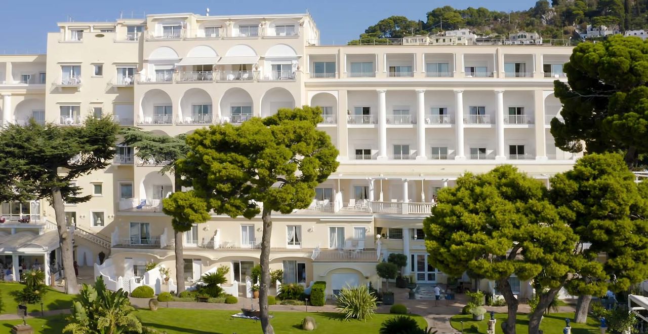 Discover Grand Hotel Quisisana, 5-star in center of Capri