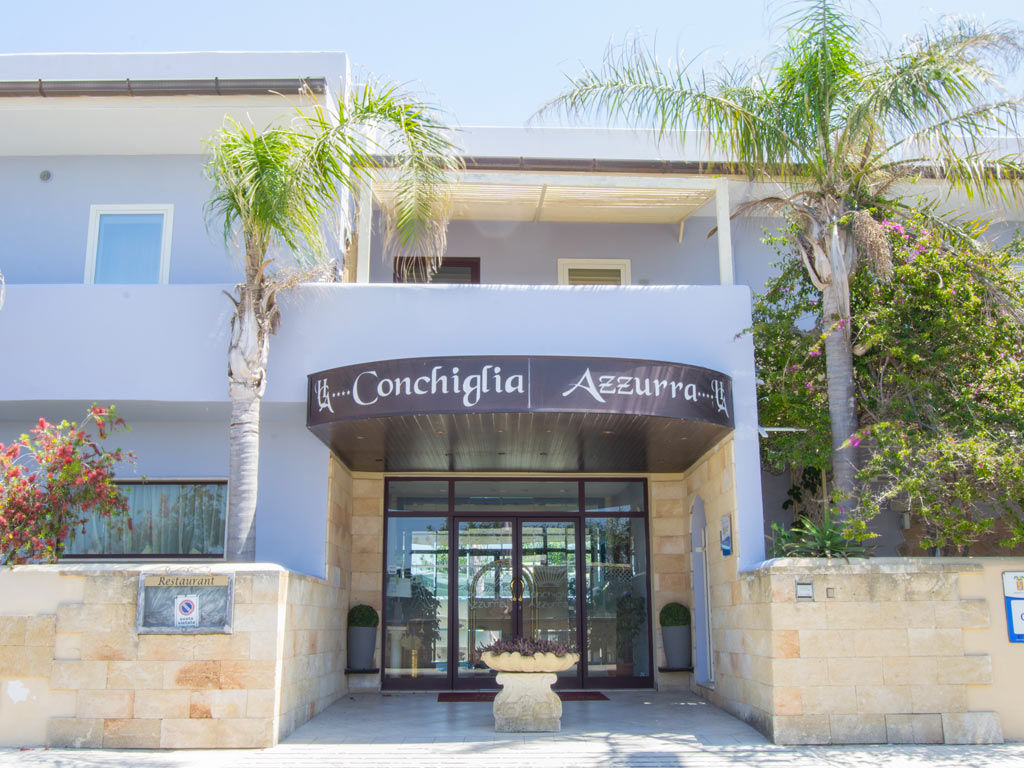 Who we are 6 Who we are 6