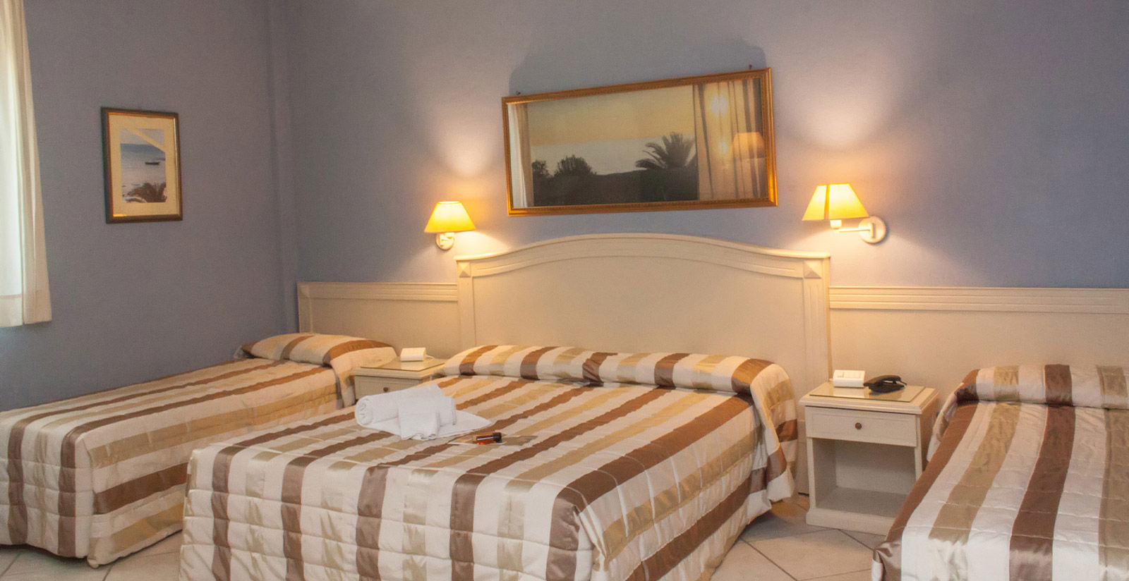 Camera quadrupla 4 Camera quadrupla 4