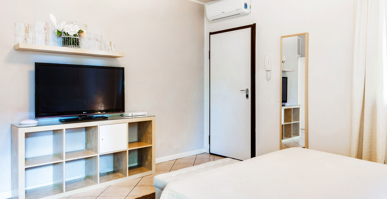 4 - Piazza Malvezzi 9 4 - Piazza Malvezzi 9