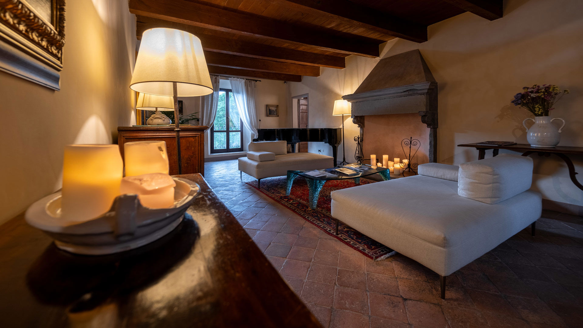 Palazzo Viviani 8 Palazzo Viviani 8