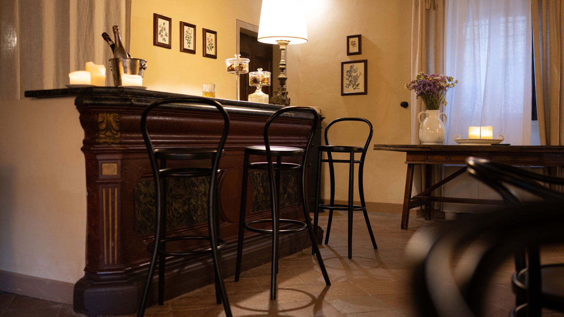 Palazzo Viviani 9 Palazzo Viviani 9