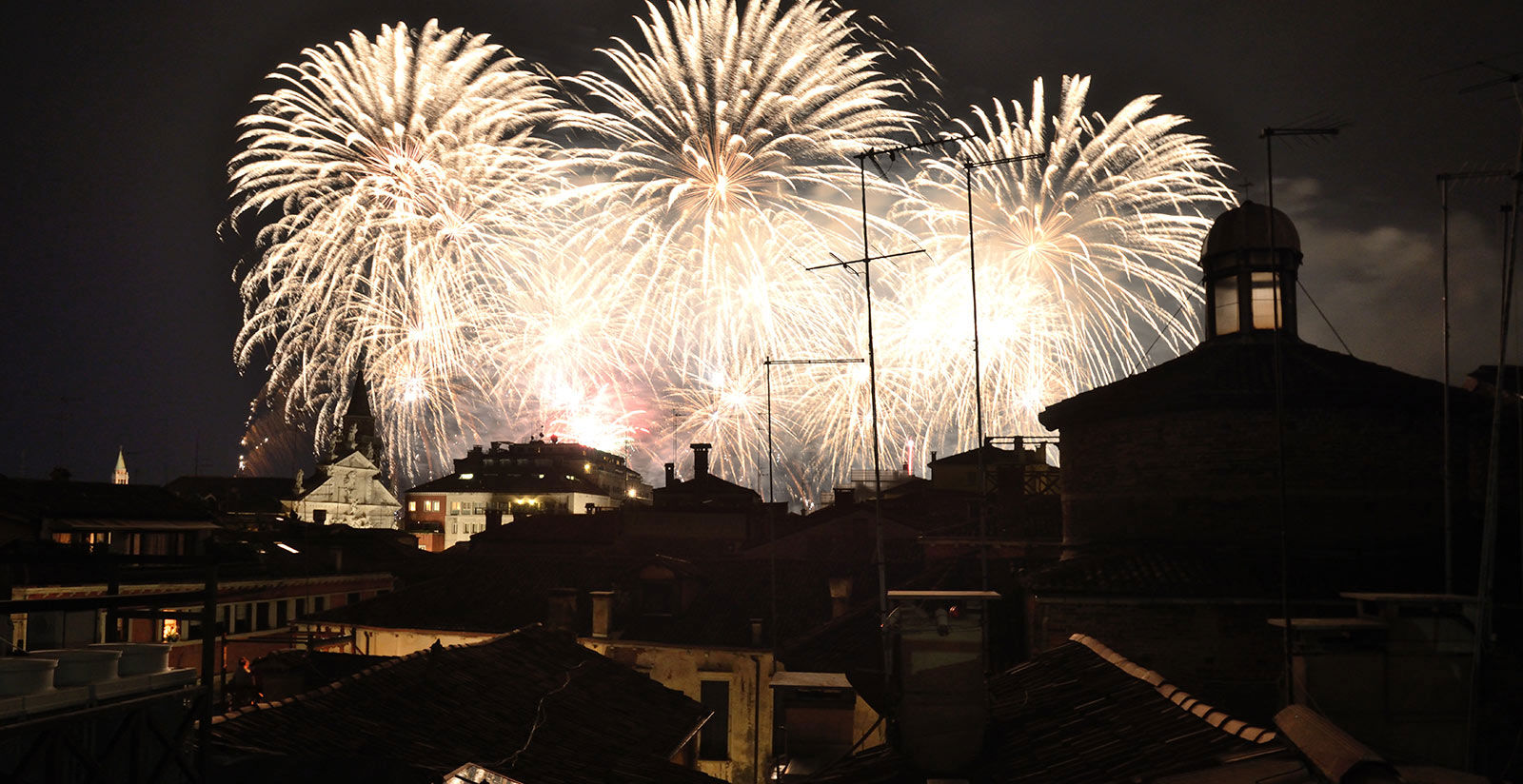 One room apartment with terrace 12