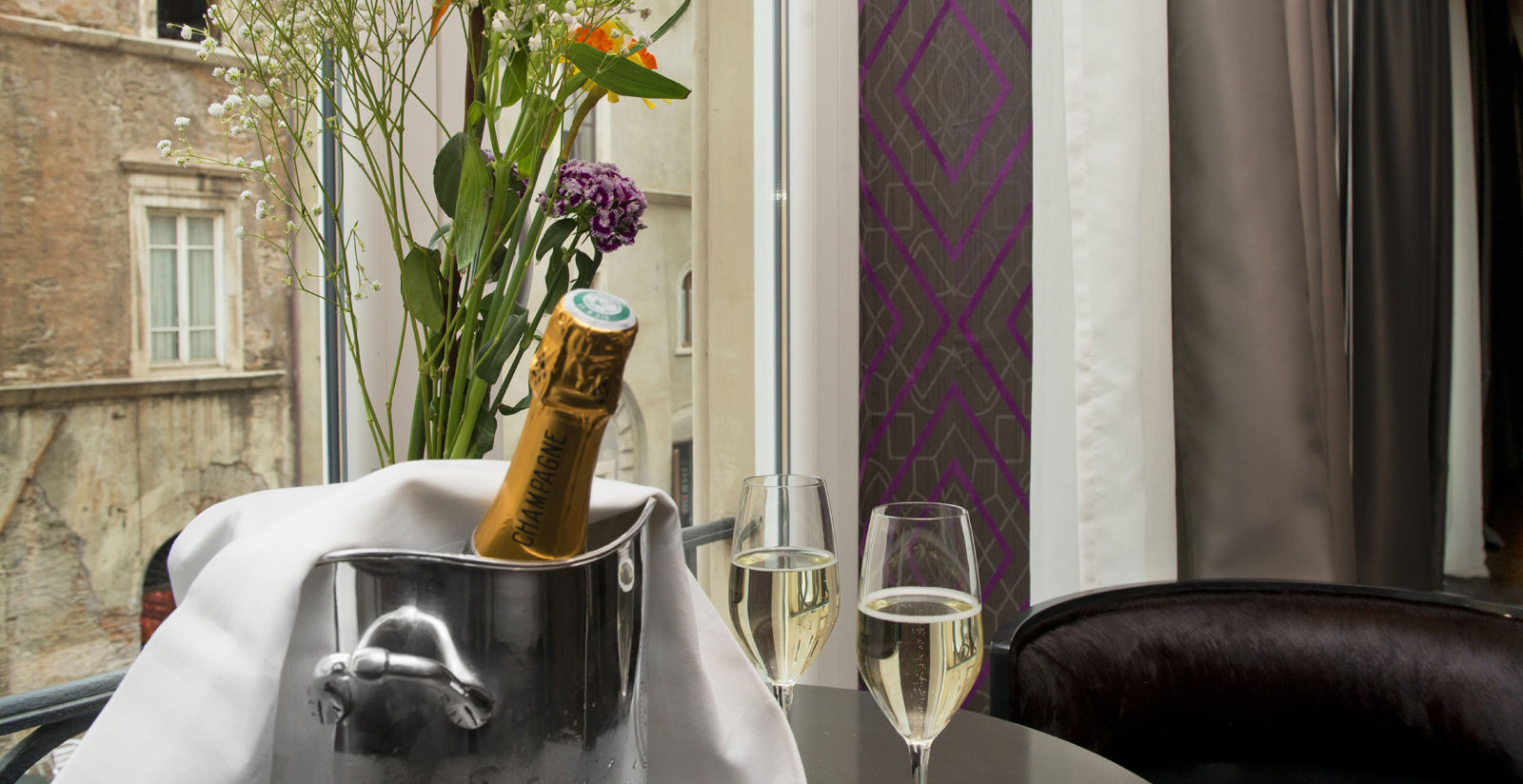 Hotel with Jacuzzi in room Rome 9