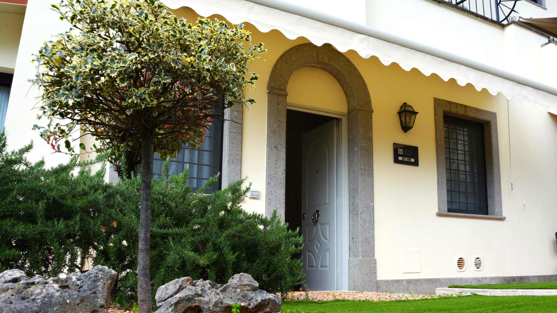 Camere con giardino 6