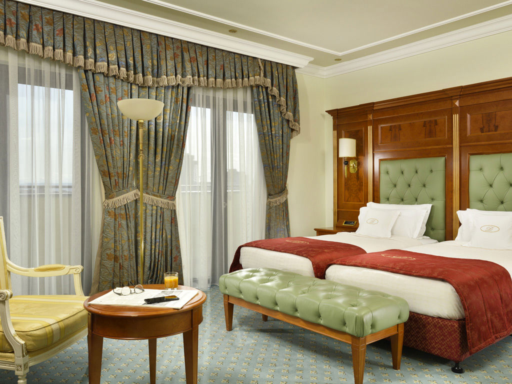Deluxe Room 5 Deluxe Room 5