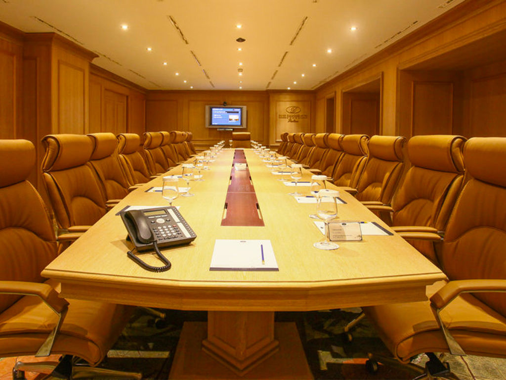 Multifunctional ambient for  8