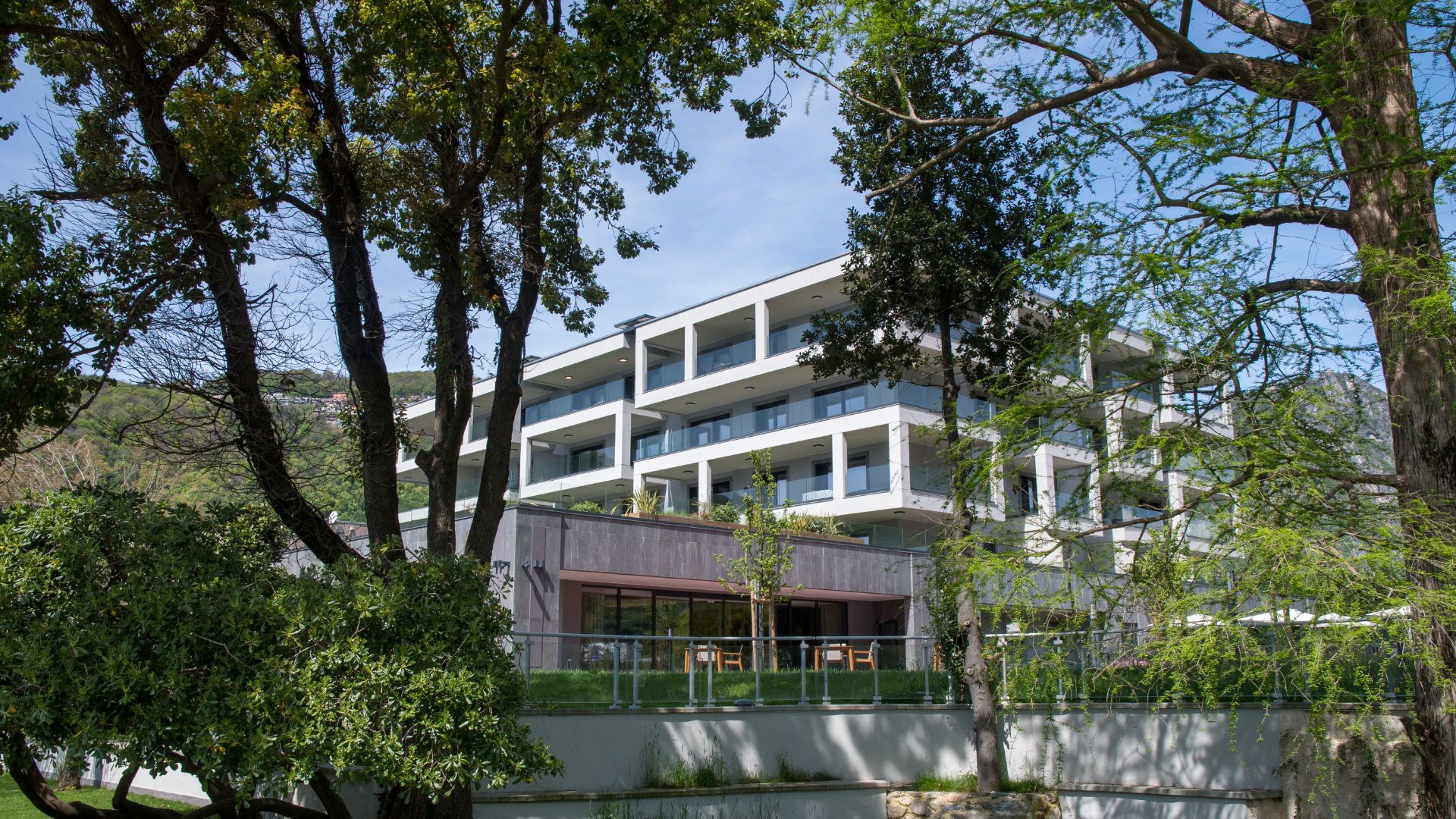 Resort con ristorante sul lago Svizzera 4
