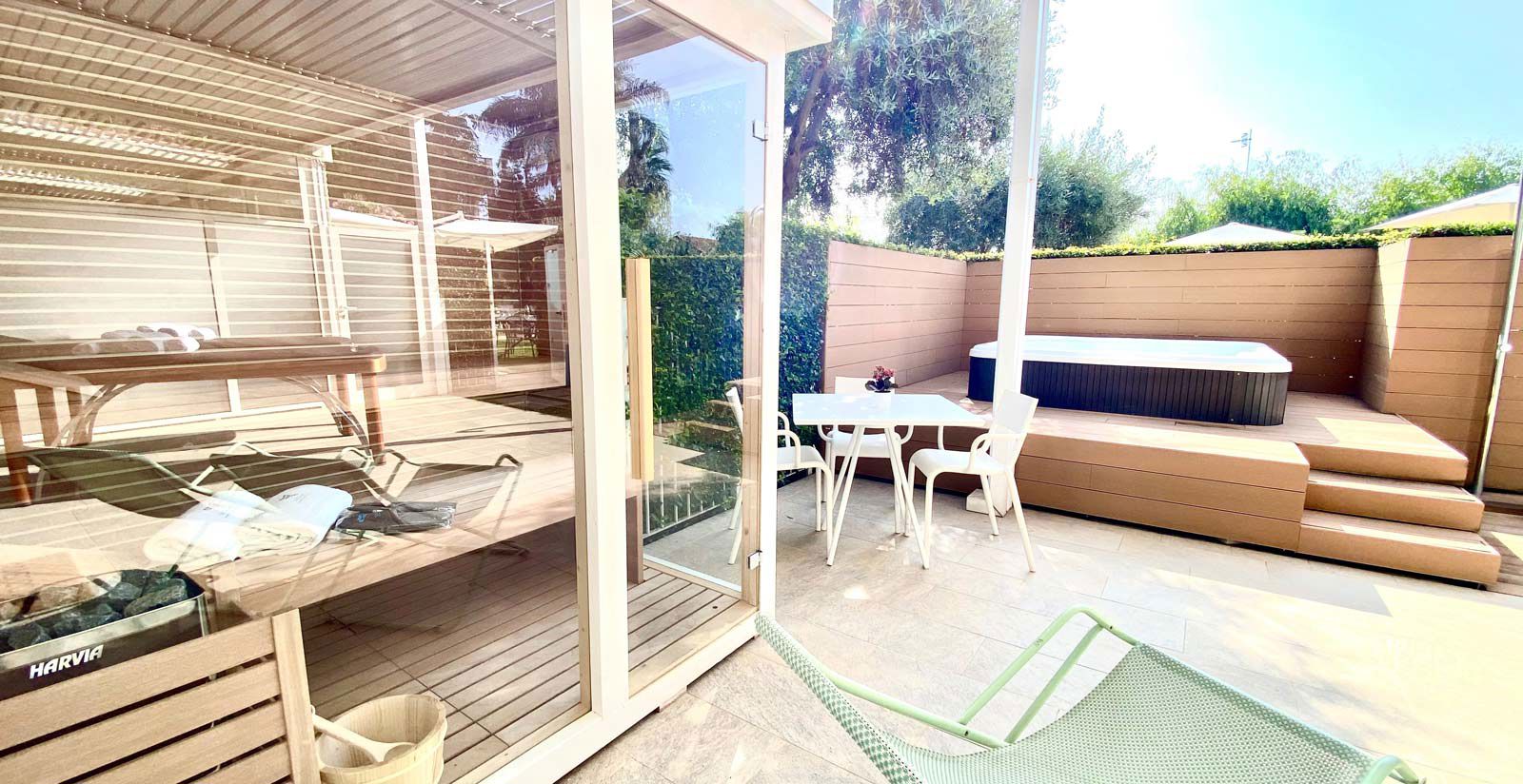 Royal Suite Jacuzzi & Spa 5