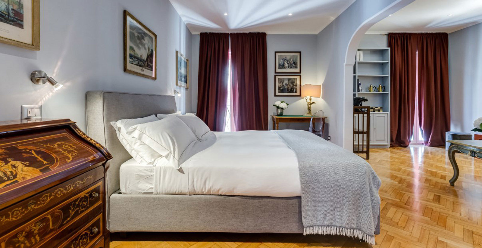 Deluxe Suite High Floor with View 6