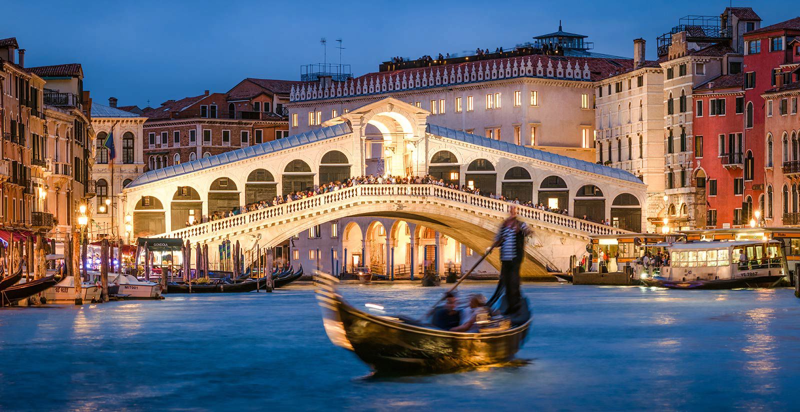 Romantic hotel near Rialto in Venice 4